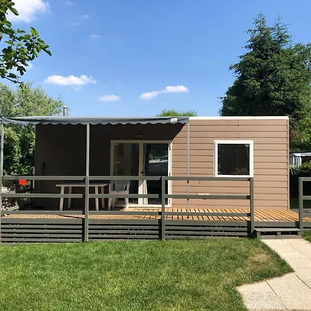 مكان تخييم Camping Montorfano Montorfano