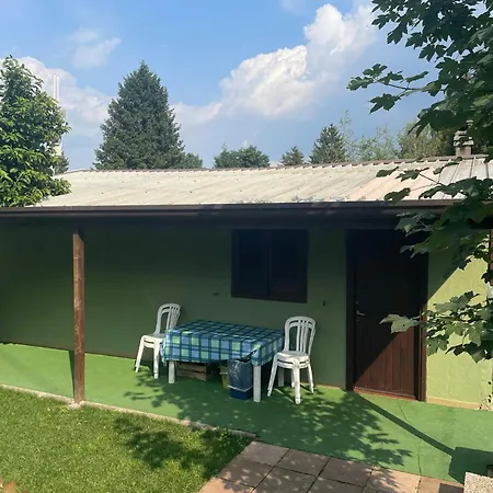مكان تخييم Camping Montorfano