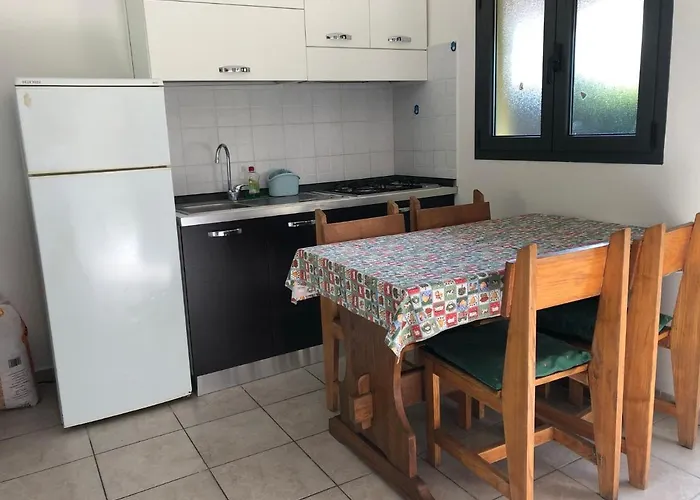 Camping Montorfano Кемпинг 2*