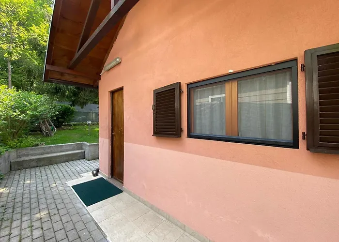 Camping Montorfano 2*